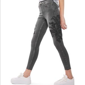 NWT Topshop Jamie Sketch Embroidered Jeans W24 L28